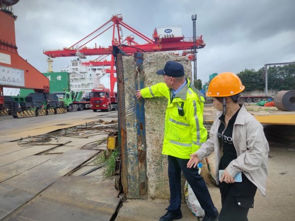 泸深A融通 “竹节草”对上海影响加大 ，宝山警方完善滨江区域防汛抗台措施